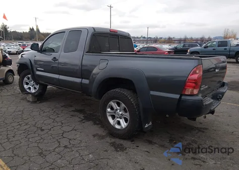 2015 Toyota Tacoma z USA, uszkodzony, nr VIN 5TFUX4EN7FX030945